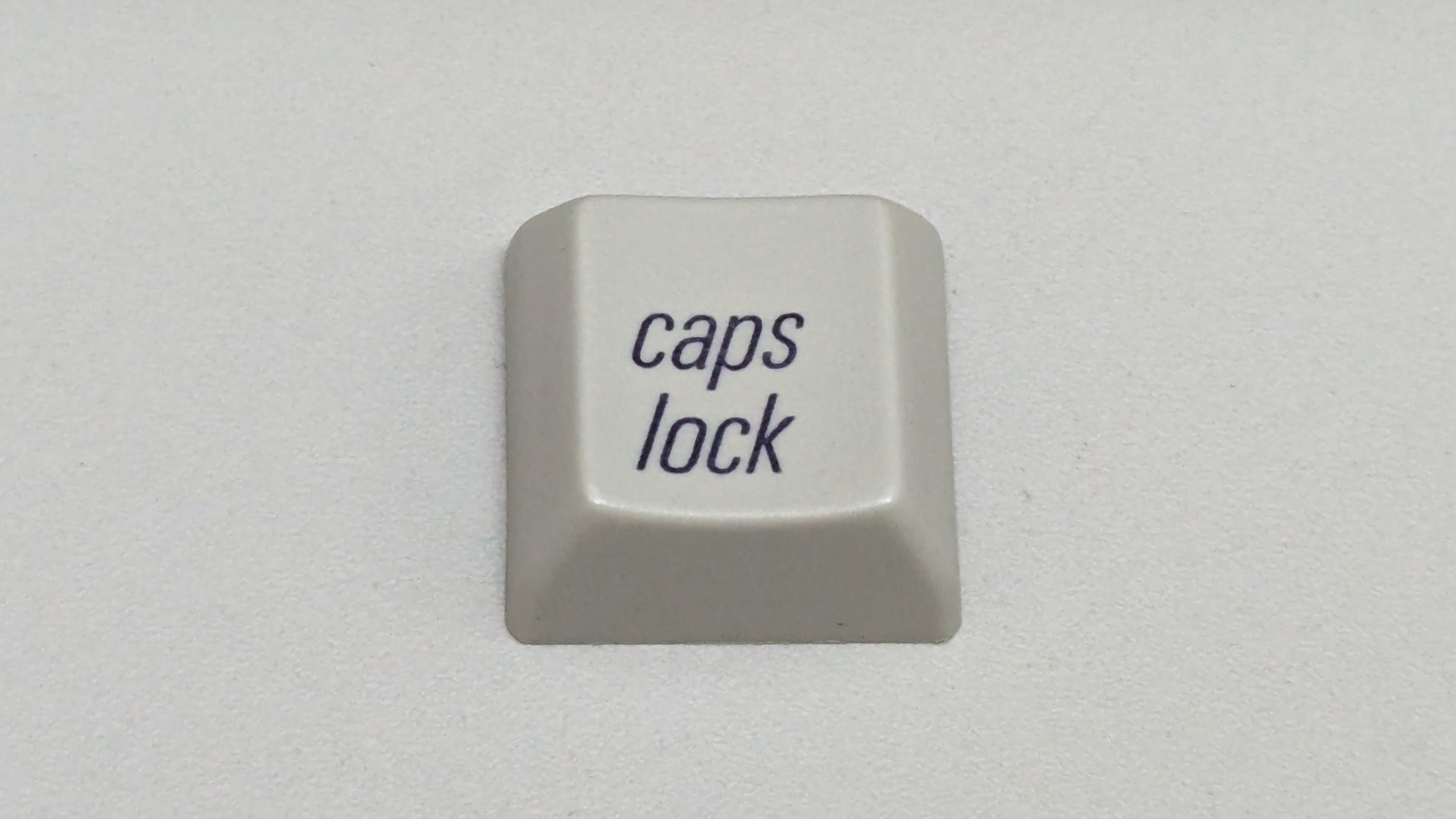 1990_apple_m0116_-_keycap2.jpg