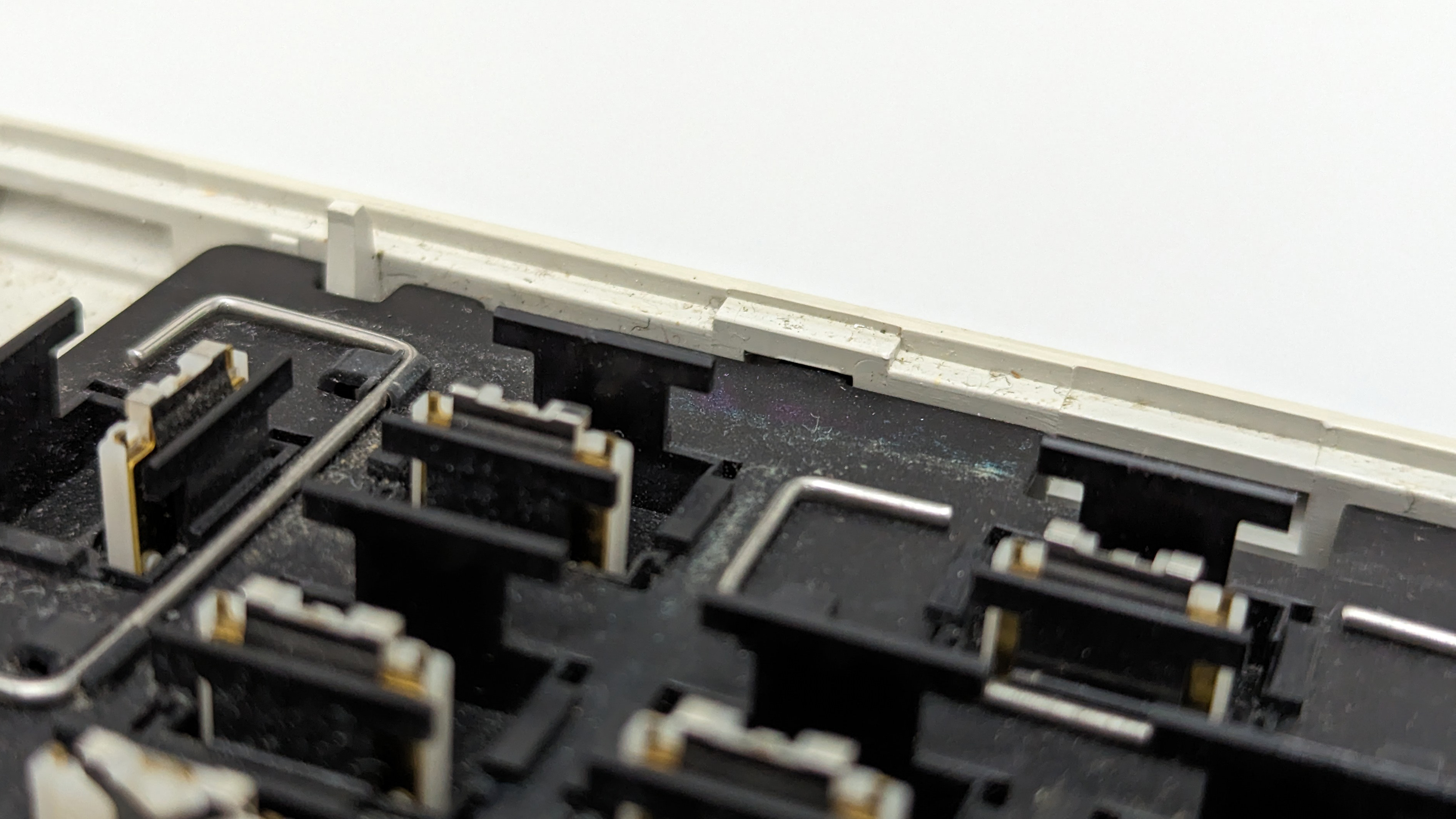 1990_apple_m0116_-_slit2.jpg