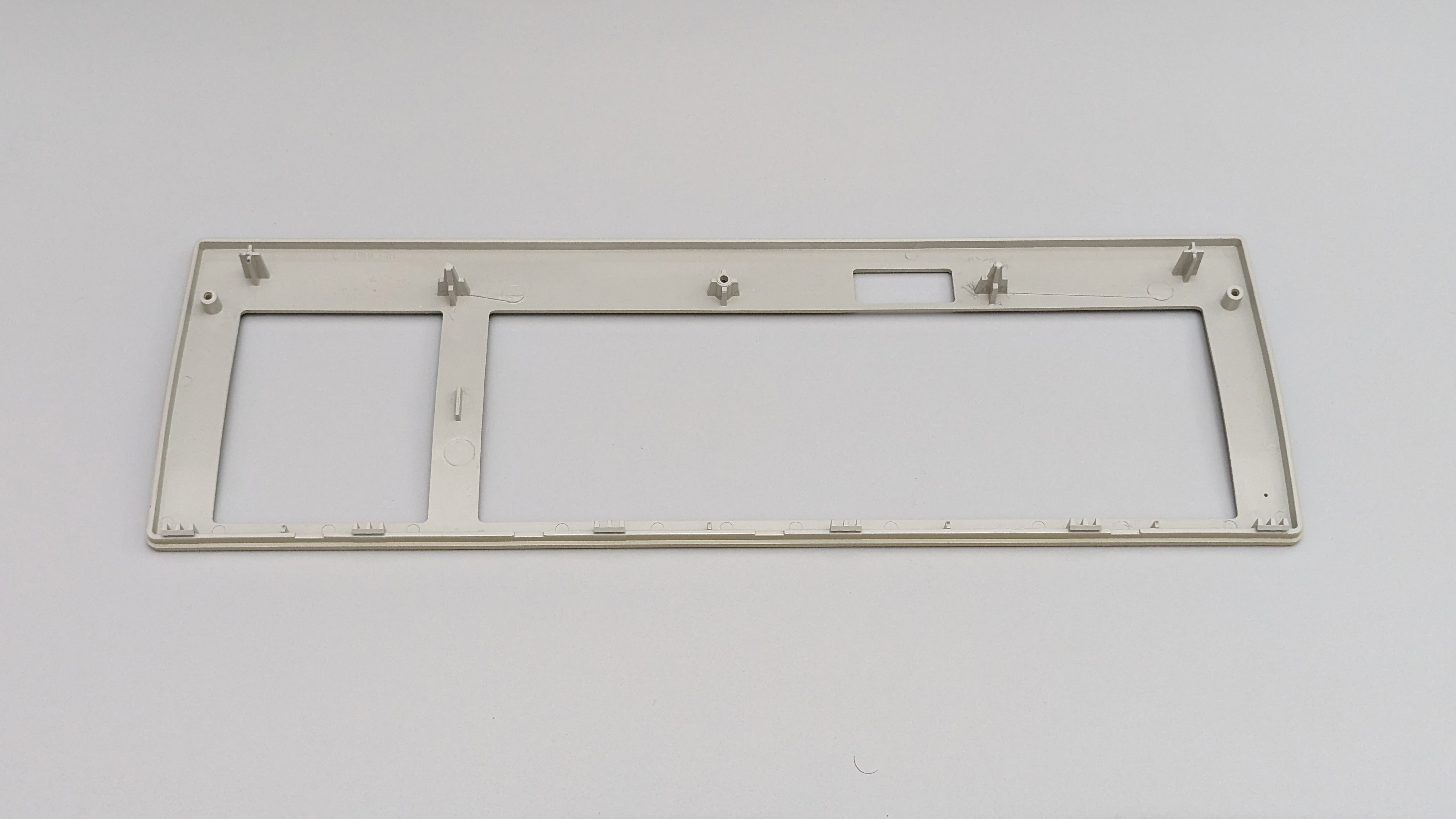 1990_apple_m0116_-_us_interior10.jpg