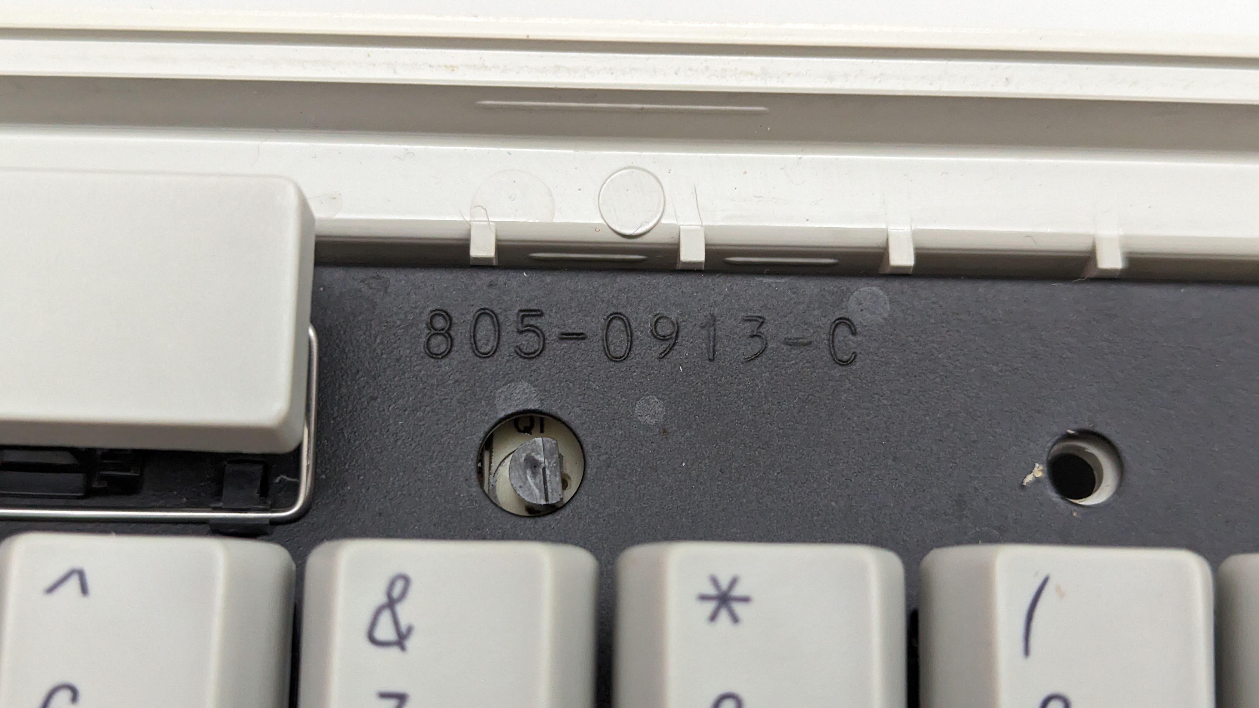 1990_apple_m0116_-_us_interior5.jpg