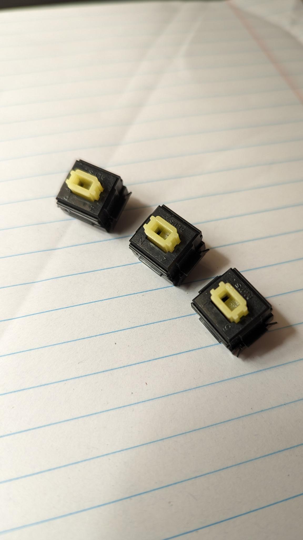 skbl_yellow_1.jpg